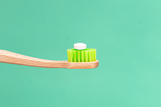 Hydroxyapatite tablet toothpaste